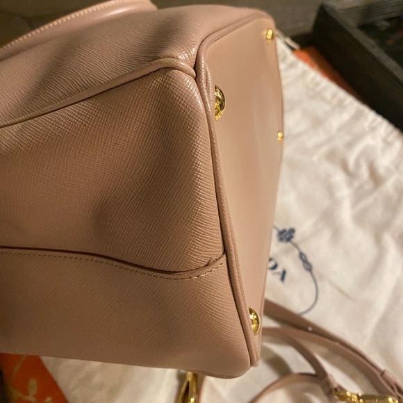 Authentic Prada Saffiano Lux - Picture 8 of 16
